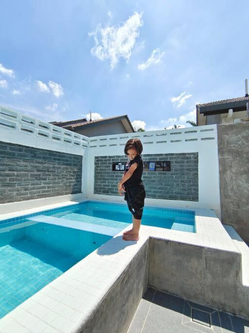Rumah Aina Homestay Bukit Changgang Private Pool Kampong Melot Exterior foto