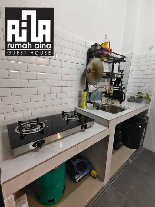 Rumah Aina Homestay Bukit Changgang Private Pool Kampong Melot Exterior foto