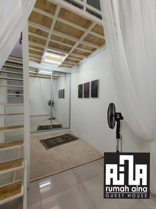 Rumah Aina Homestay Bukit Changgang Private Pool Kampong Melot Exterior foto
